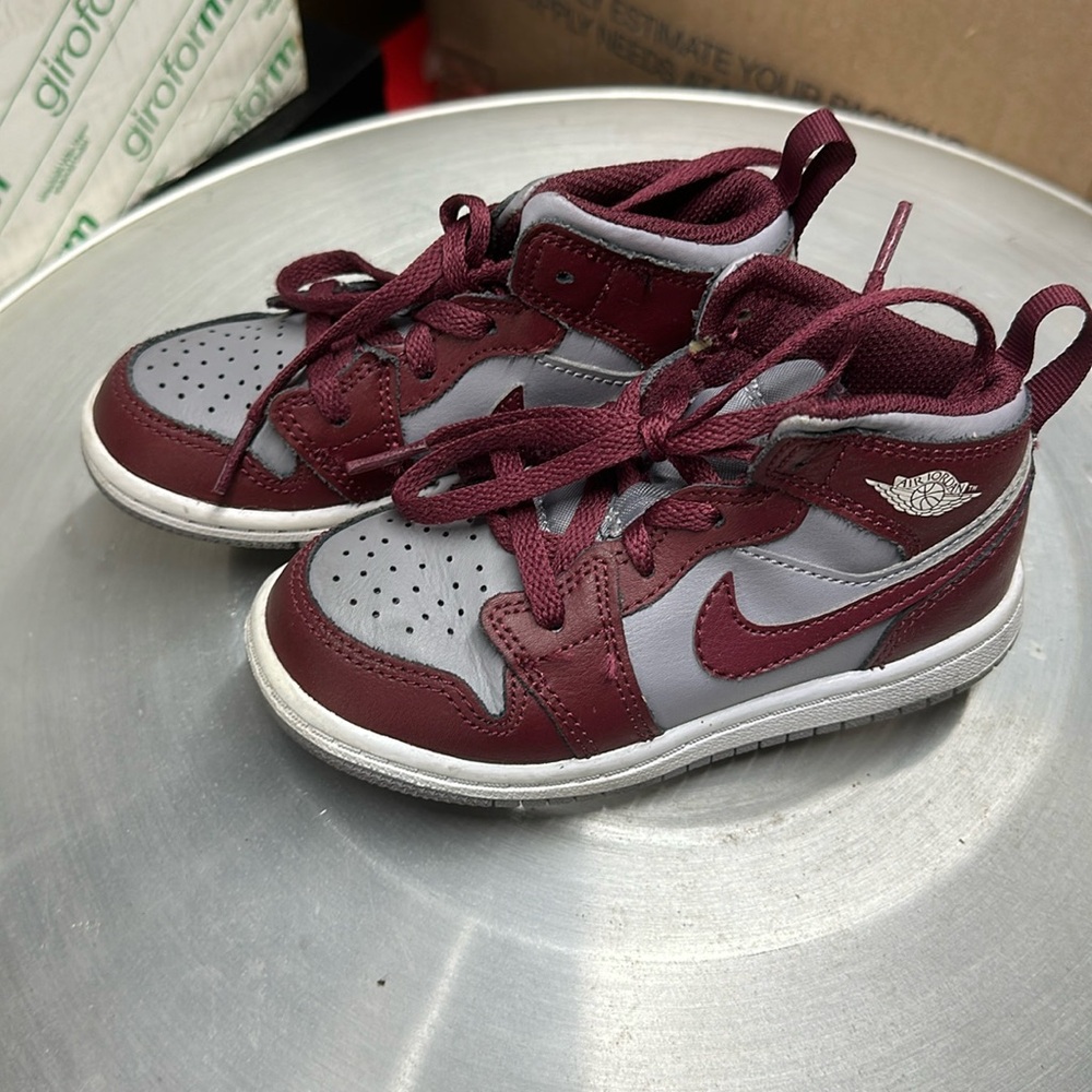 Toddler size 9C Jordan 1